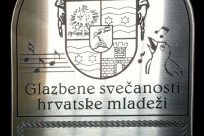 Zlatna-plaketa